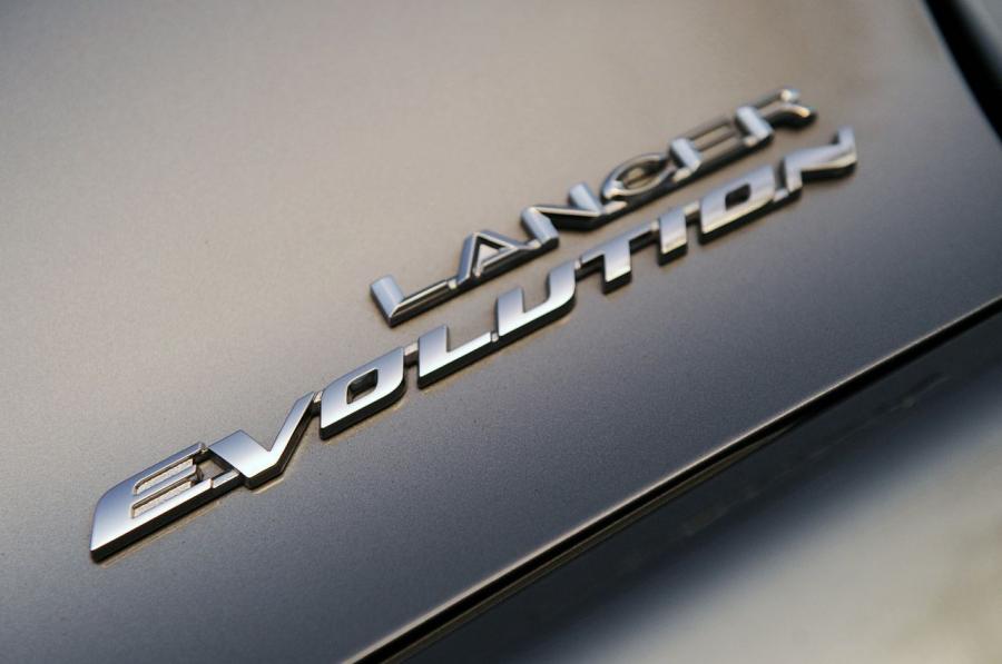  Mitsubishi Lancer Evolution X GSR 2013 года  (фото 33 из 43)